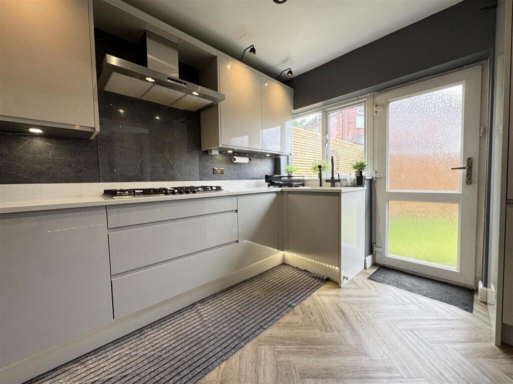 IMG_9891 (Large).JPG