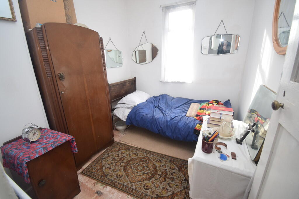bed 3