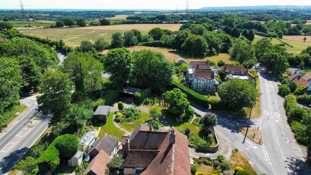 dji_fly_20250703_152222_111_1751552564110_photo_op