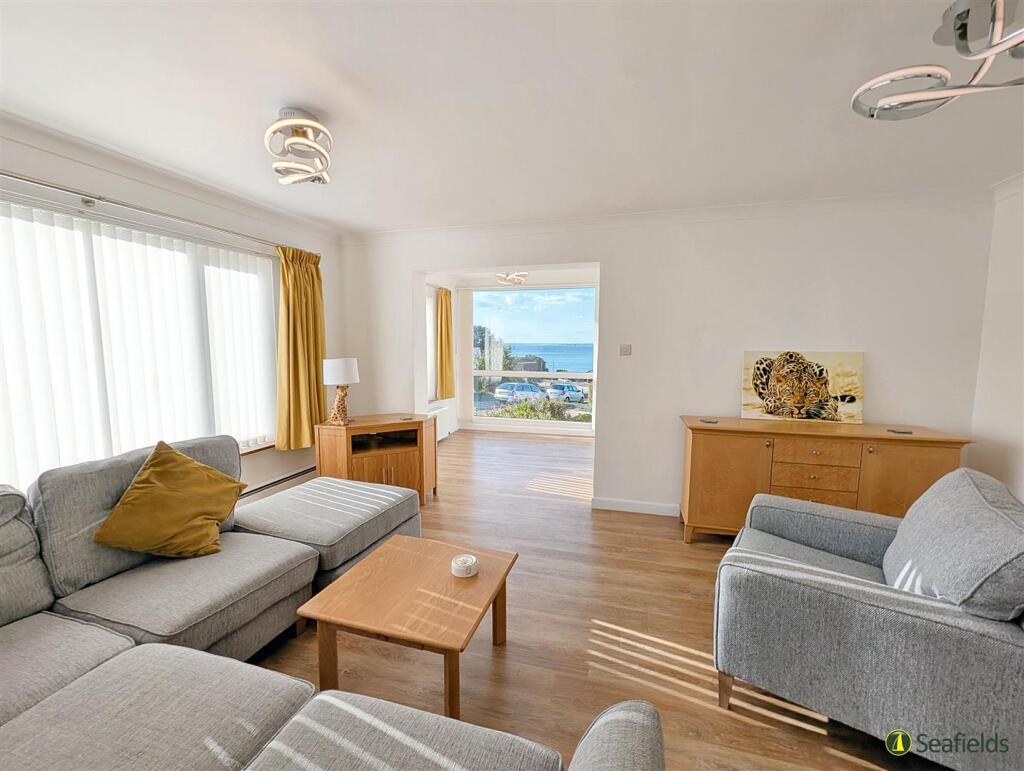 Sitting Room &amp; Sun room