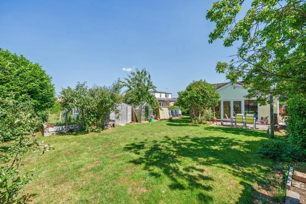 1310768-4-6852cd45304f6