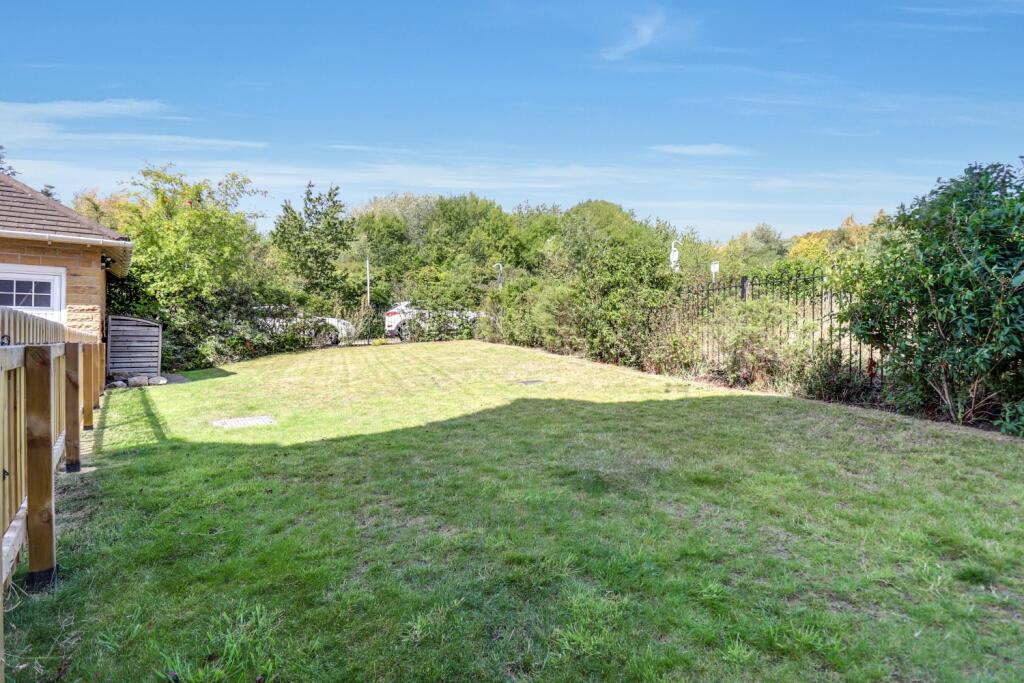 36- Rob Hammond EweMove Pontefract