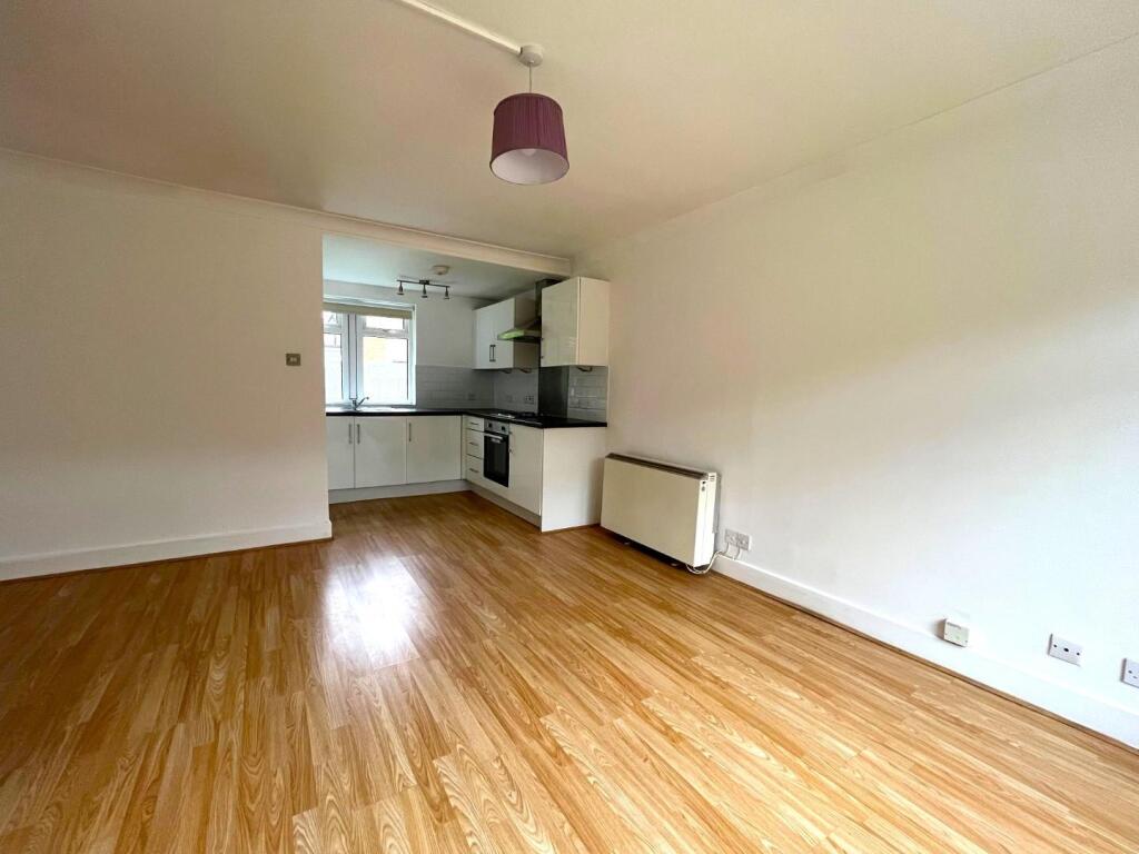 lounge 1.jpg