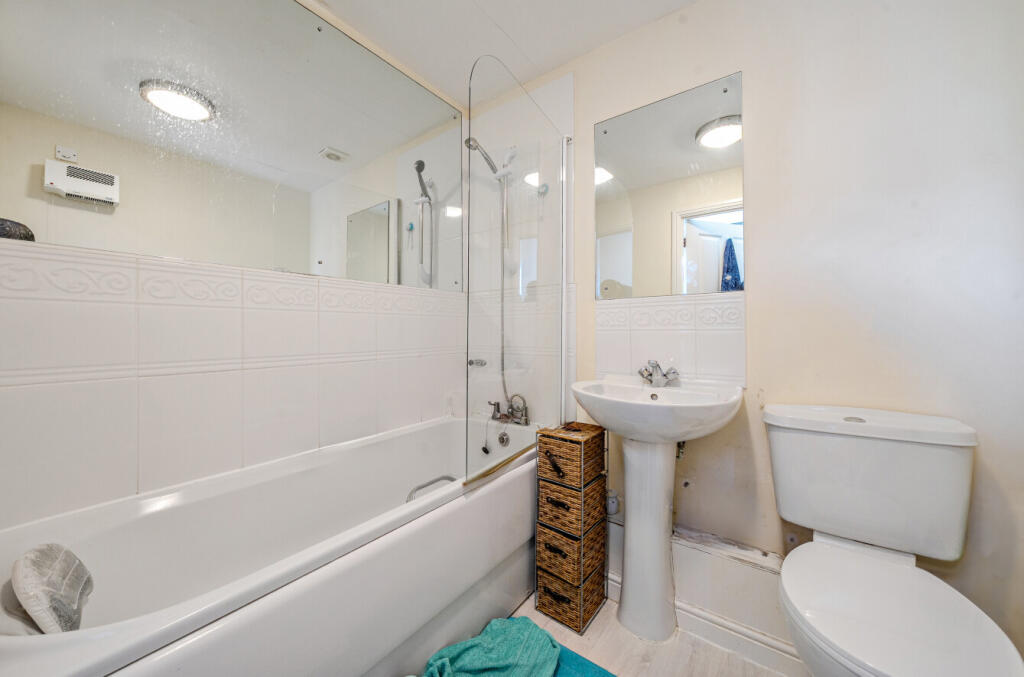 15-681a11c828a36-...