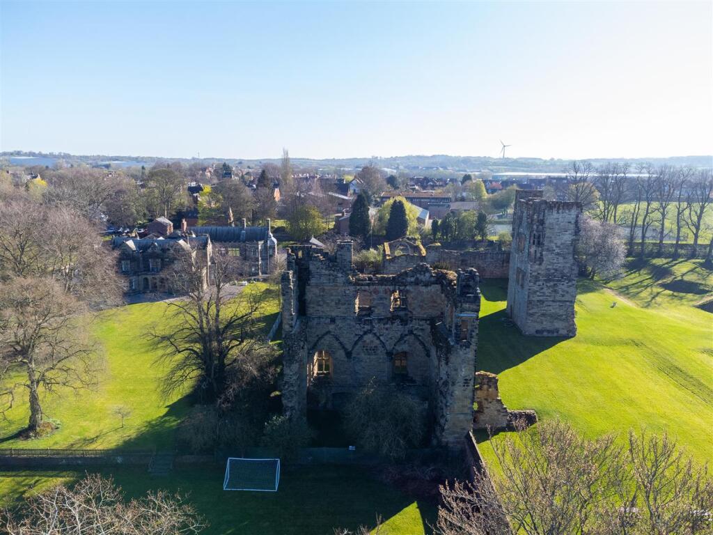 Adelaide Mews_Local Area-42.jpg