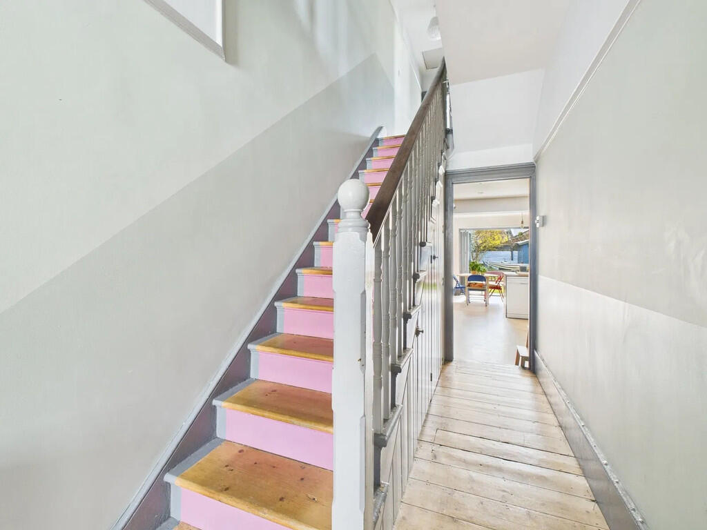 CAM04938G0-PR0092...