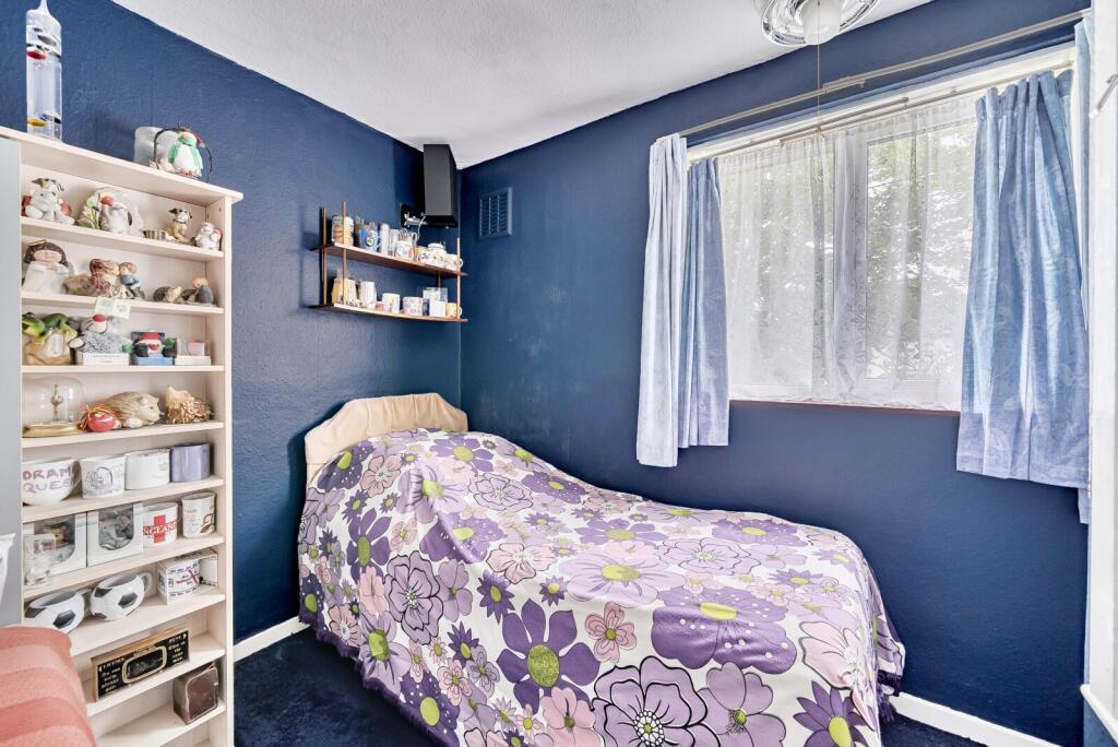 1369261-11-68f130...