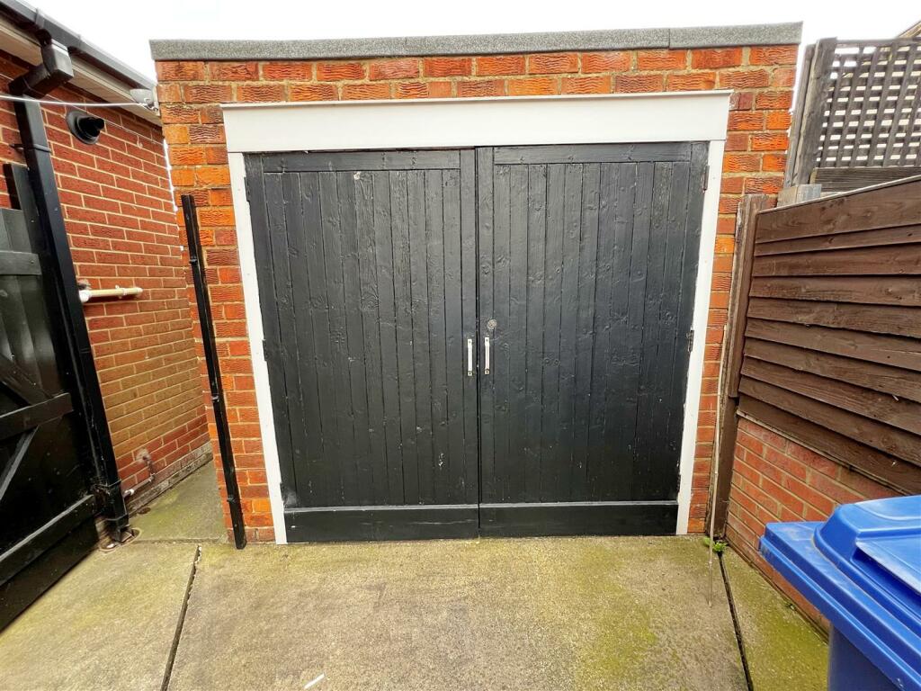 GARAGE