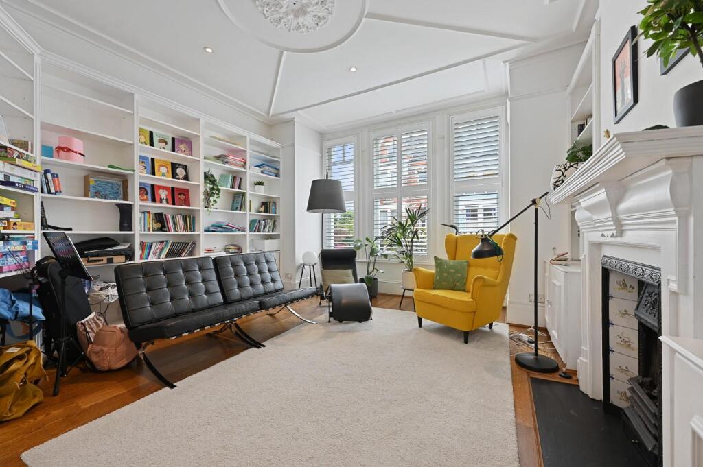 FBL - 52 Bolingbroke Road -  Reception3 (1).jpg