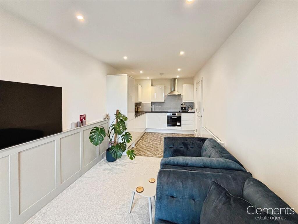 720f038c-Photo 207-24-25 2C 2017 2054 2021.jpg