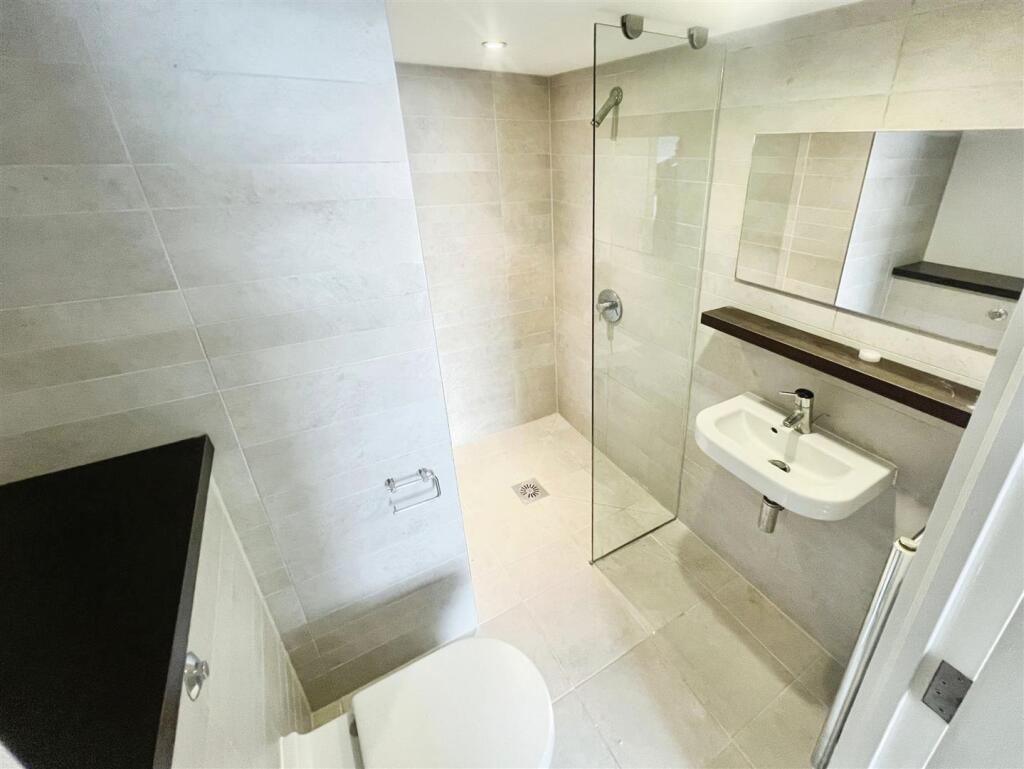 Ensuite Shower Room