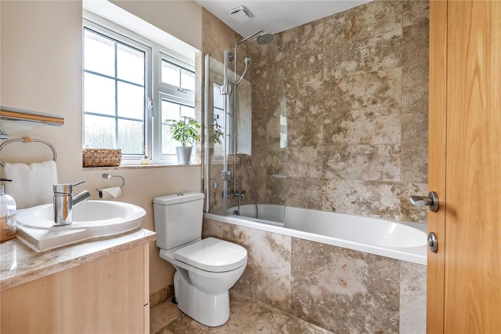 Bedroom 2 Ensuite