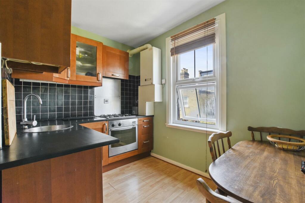 08-a1fdGCWT - FFF 37 Earlsmead Road - Kitchen 2-Or