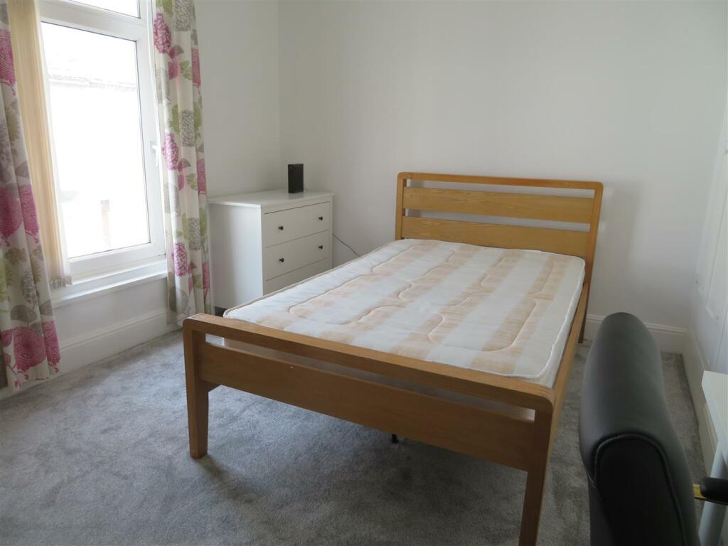 12 Jessie Bed3.JPG