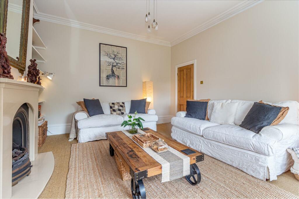 Livig-room-3.jpg