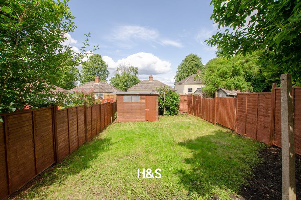 116 Cleeve Road - garden.jpg