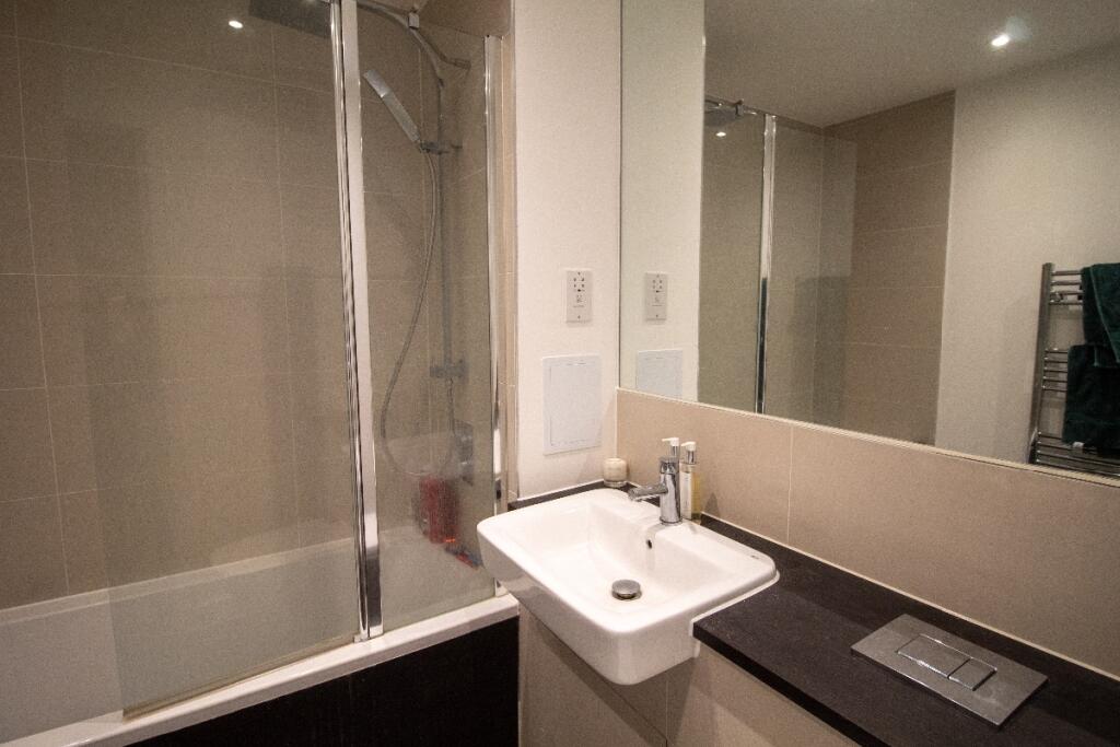 Main bathroom