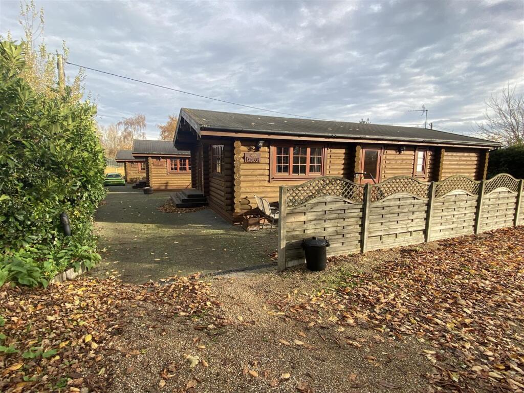 Old Bury Road, Stuston