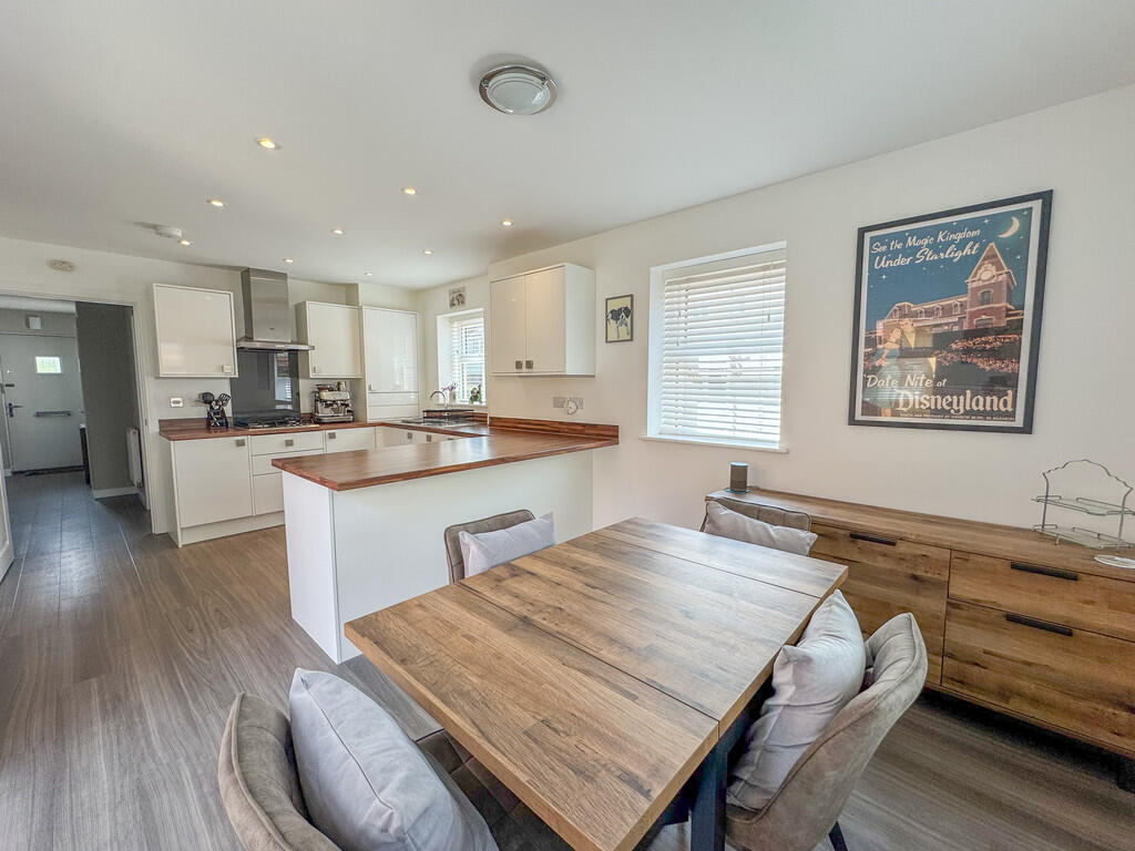 breakfast kitchen