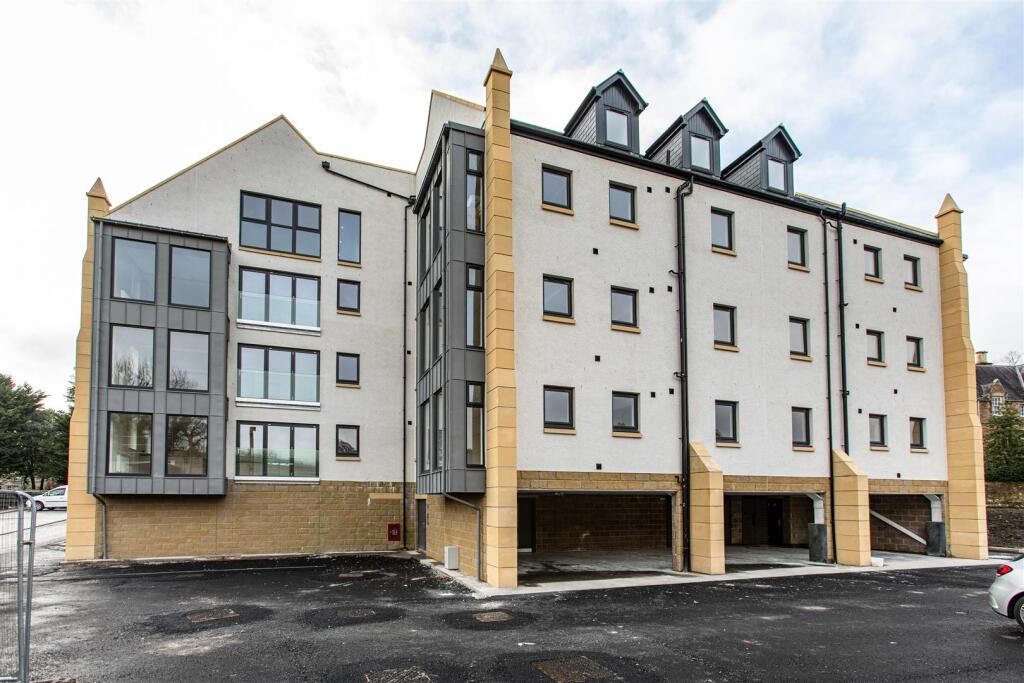 Westgrove Apartment 03.JPG