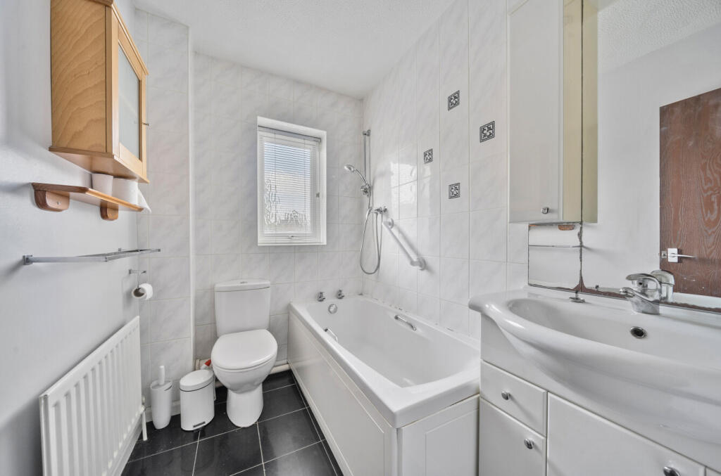 1300517-15-683046...