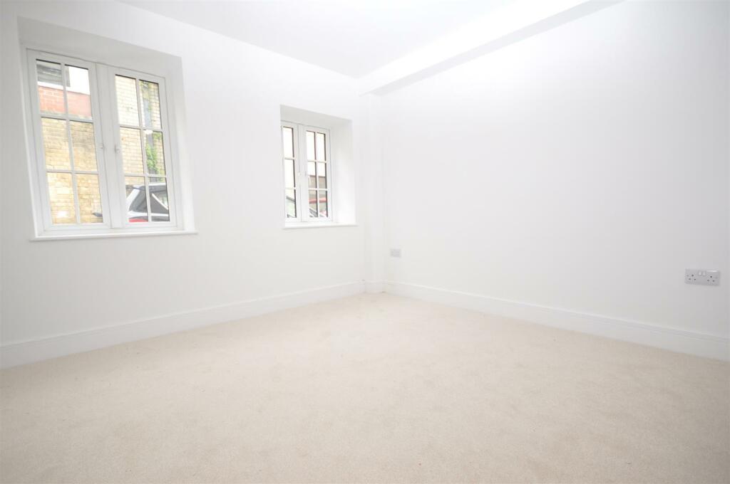 Bedroom 2 - Ground Floor Flat