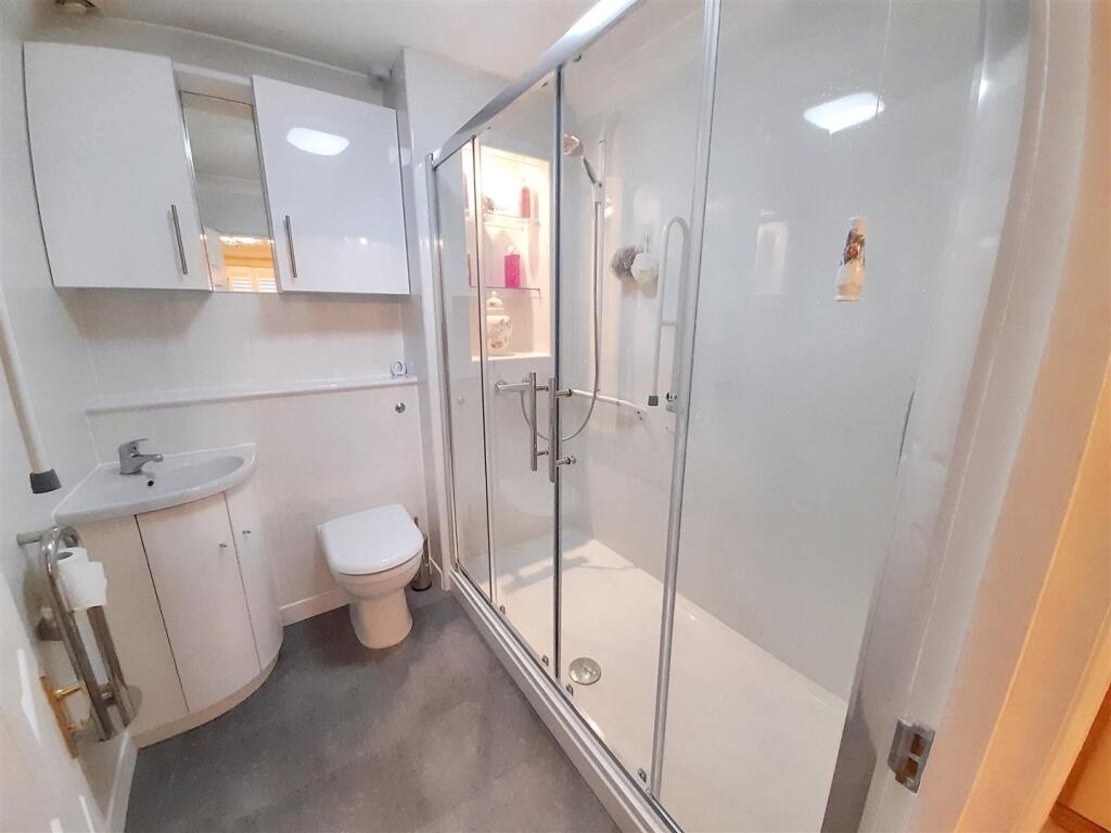 Ensuite shower room revised new.jpg