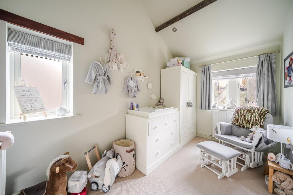 BEDROOM 2