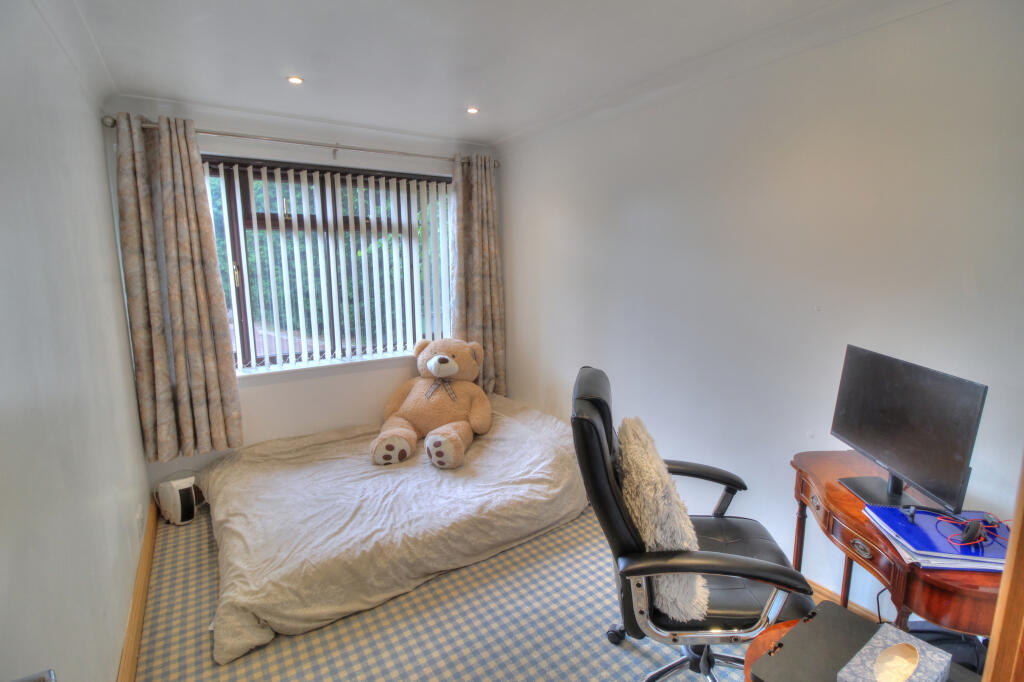 Study / Bedroom 5
