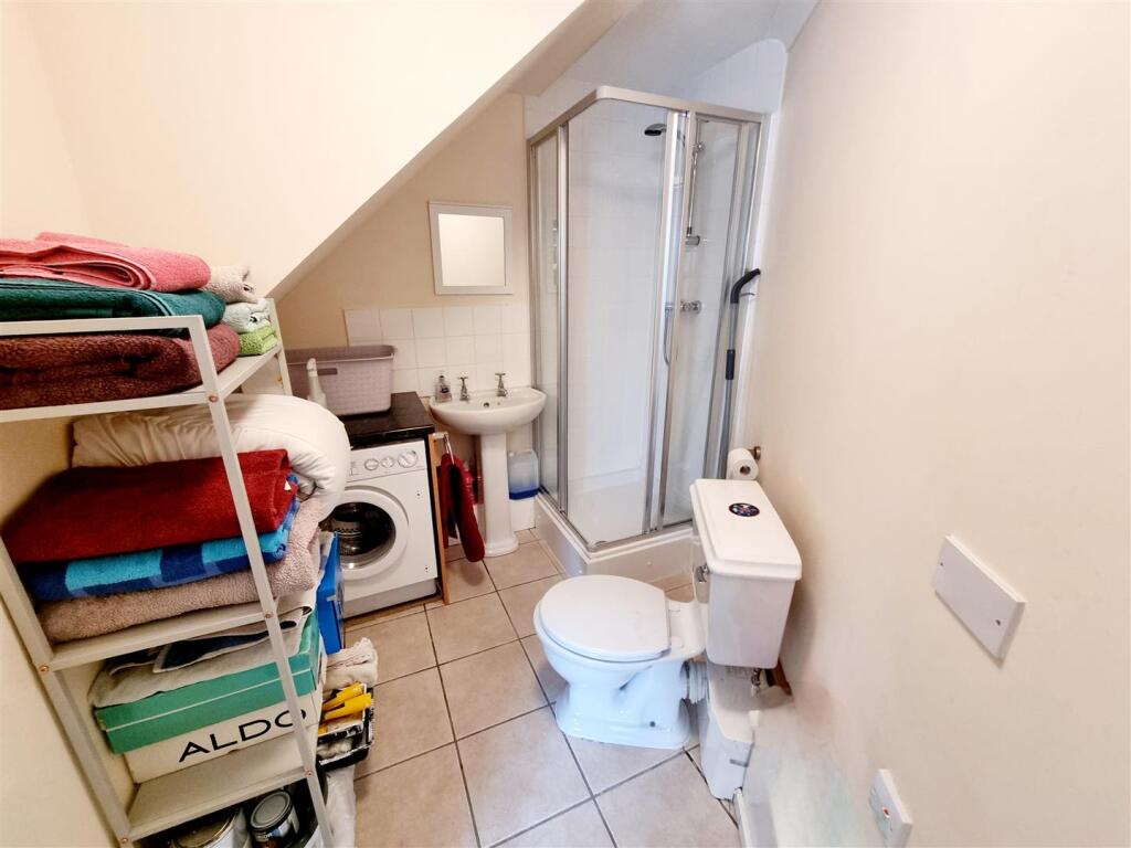 Ensuite.jpg