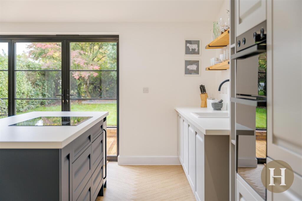 Hadleigh Estate Agents-54.jpg