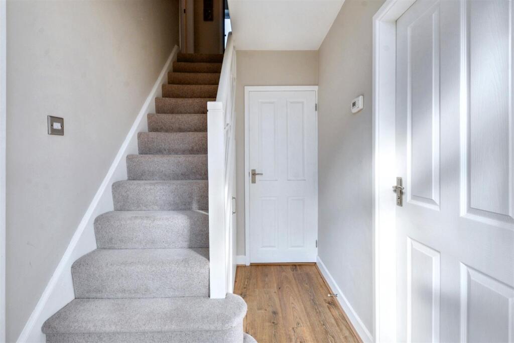 Hallway_2.jpeg