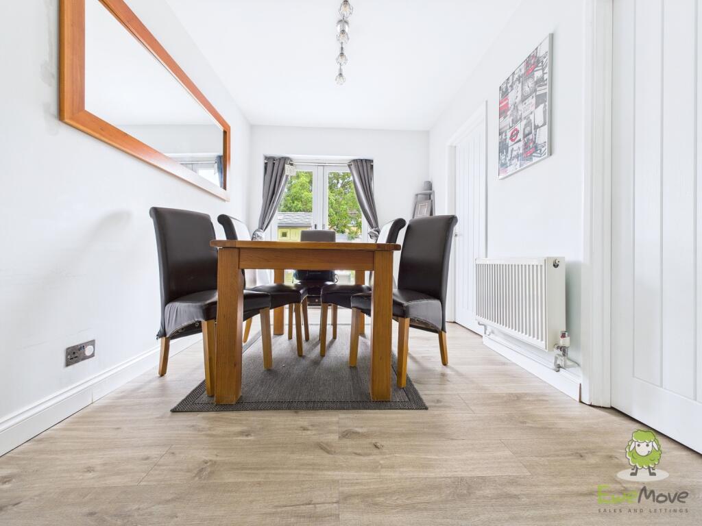 CAM01543G0-PR0160-STILL008