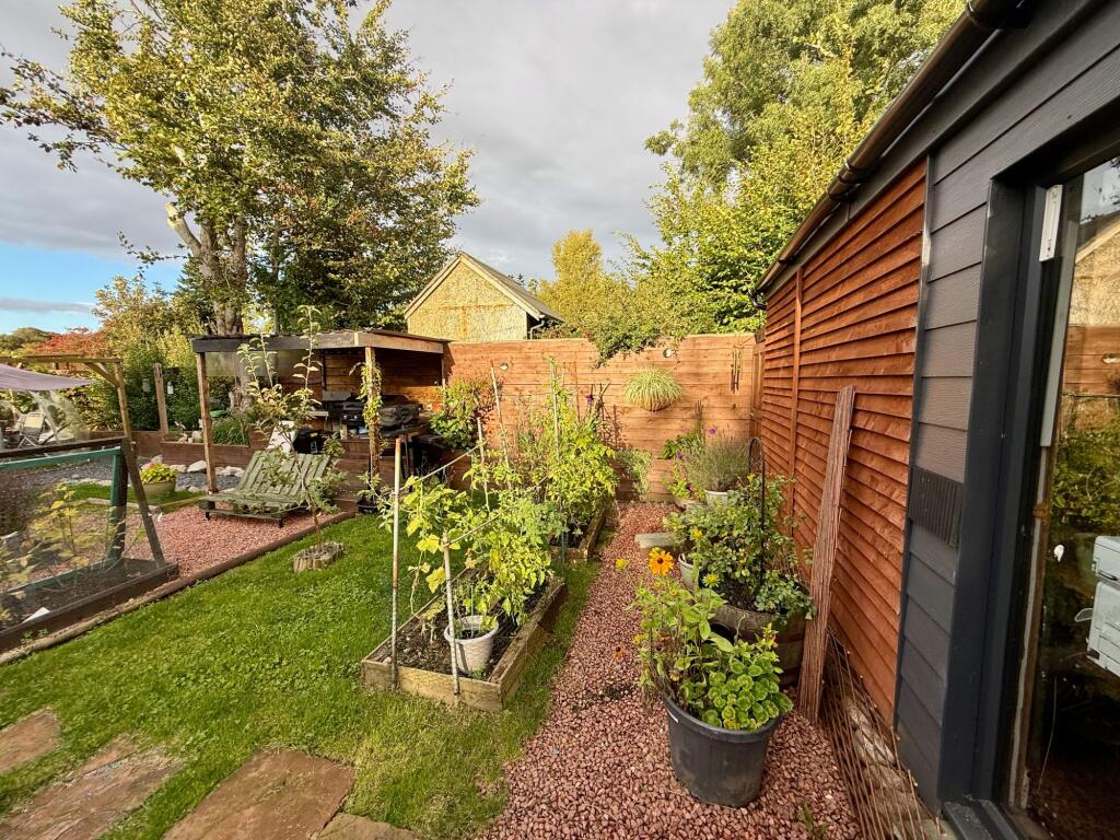 Apple Cottage, Silver Street, Creetown - Williamso