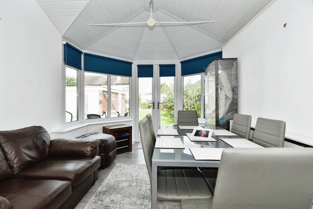 Garden Room / Diner: