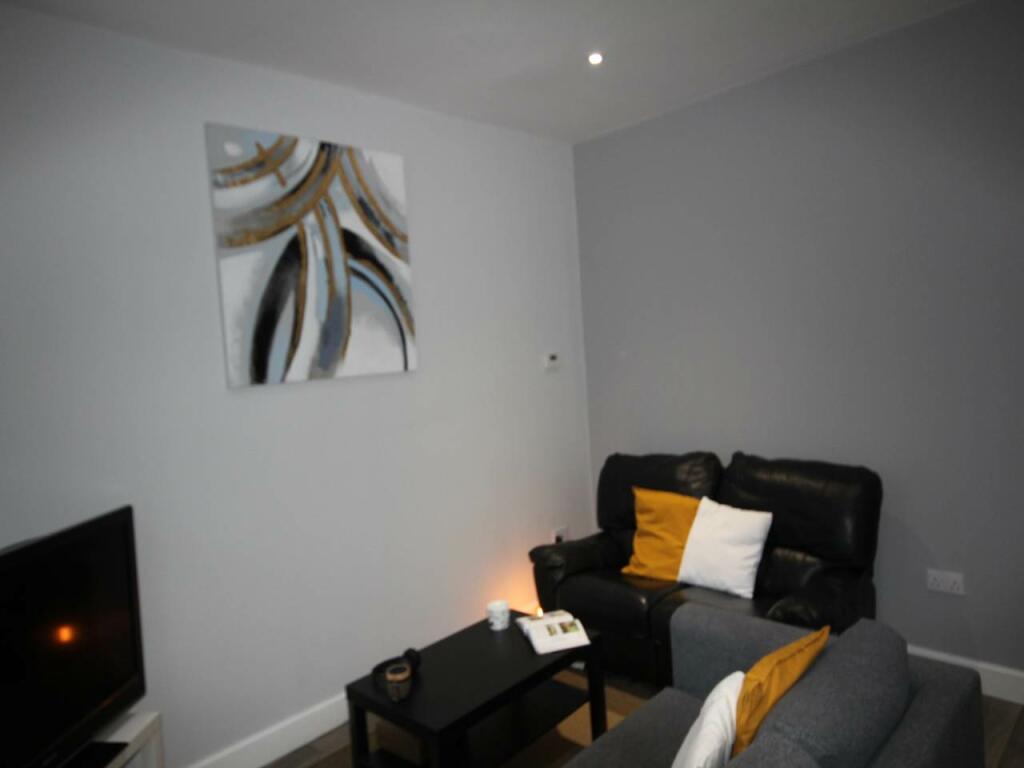 Lounge 1
