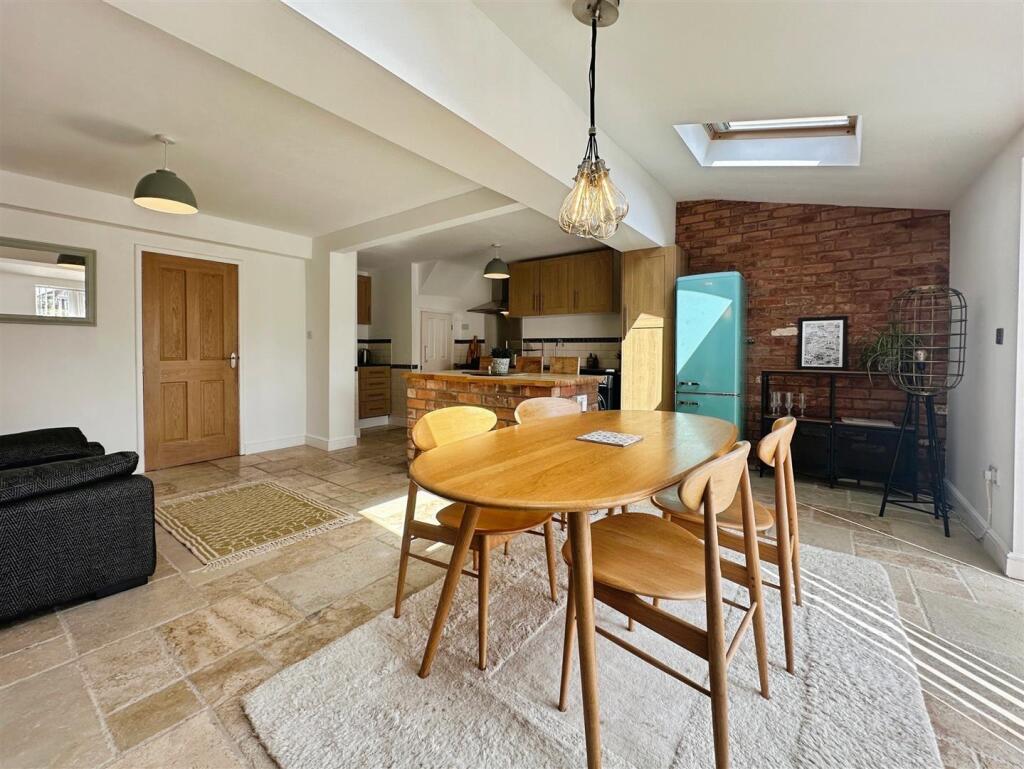 2b2f1171-D-42B4-AE82-3EAF820FA4E7-9201-000002914C2