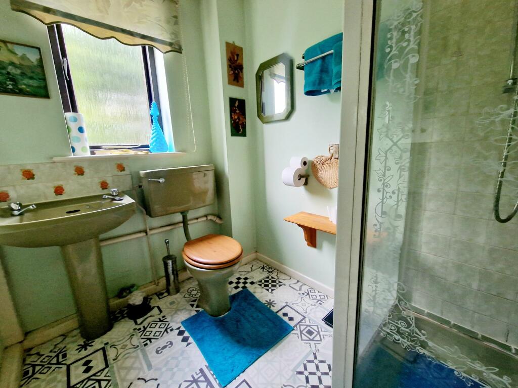 Downstairs Shower room / w.c