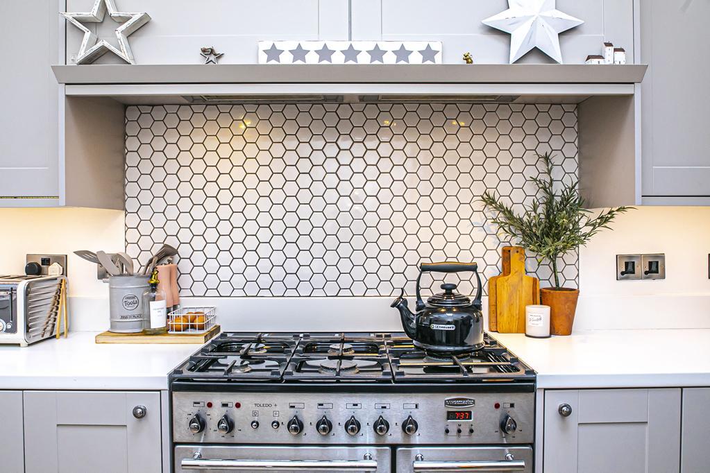 KITCHEN DETAIL