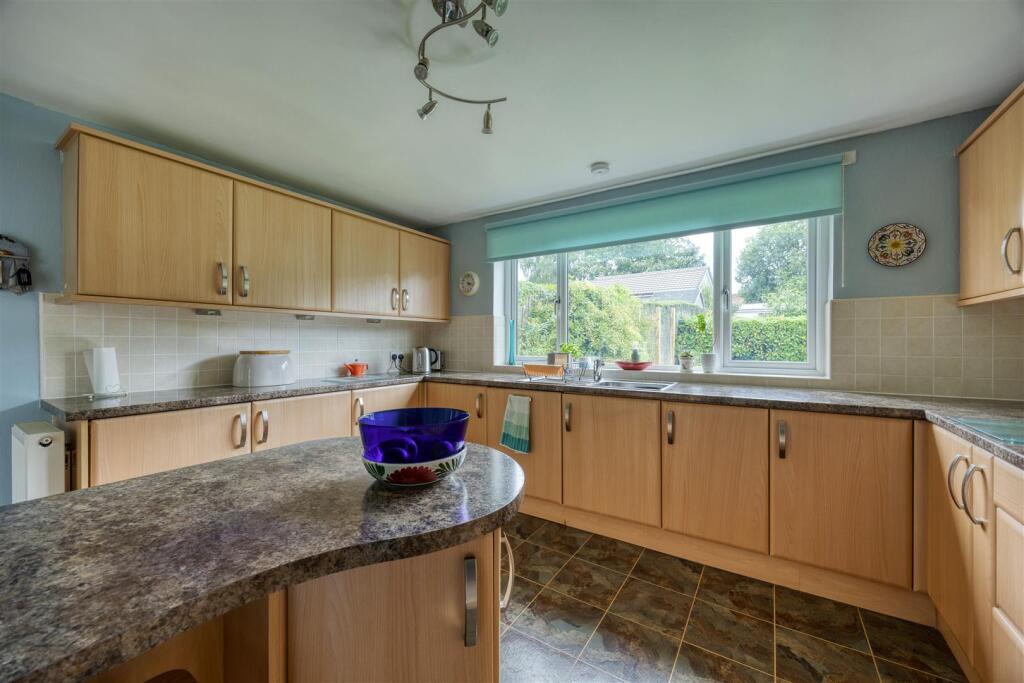 239_CUMBERNAULD_RD_CHRYSTON_025.JPEG