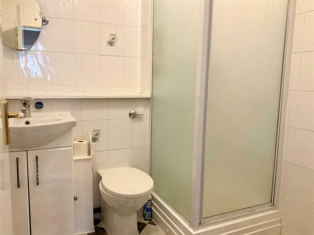 shower room.jpg