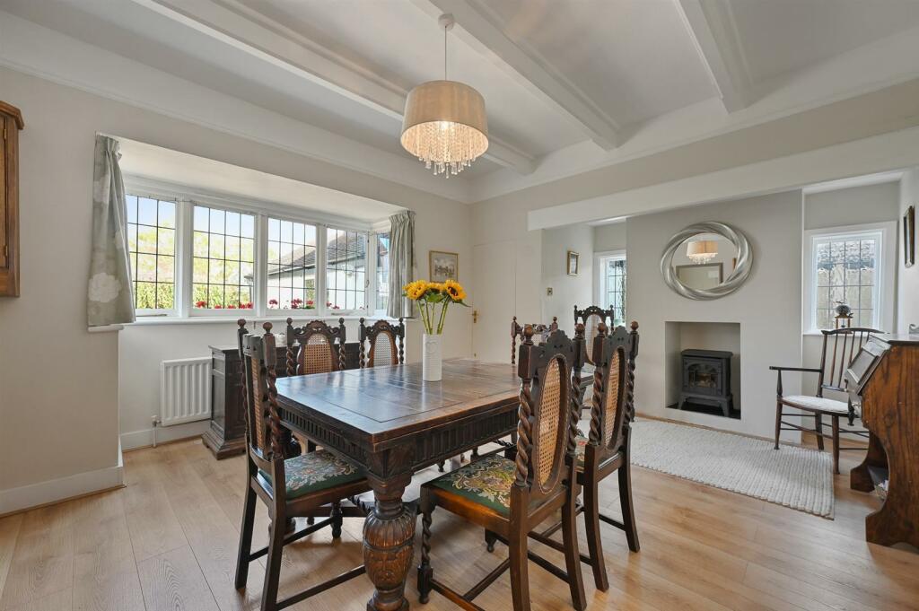 Dining Room.jpg
