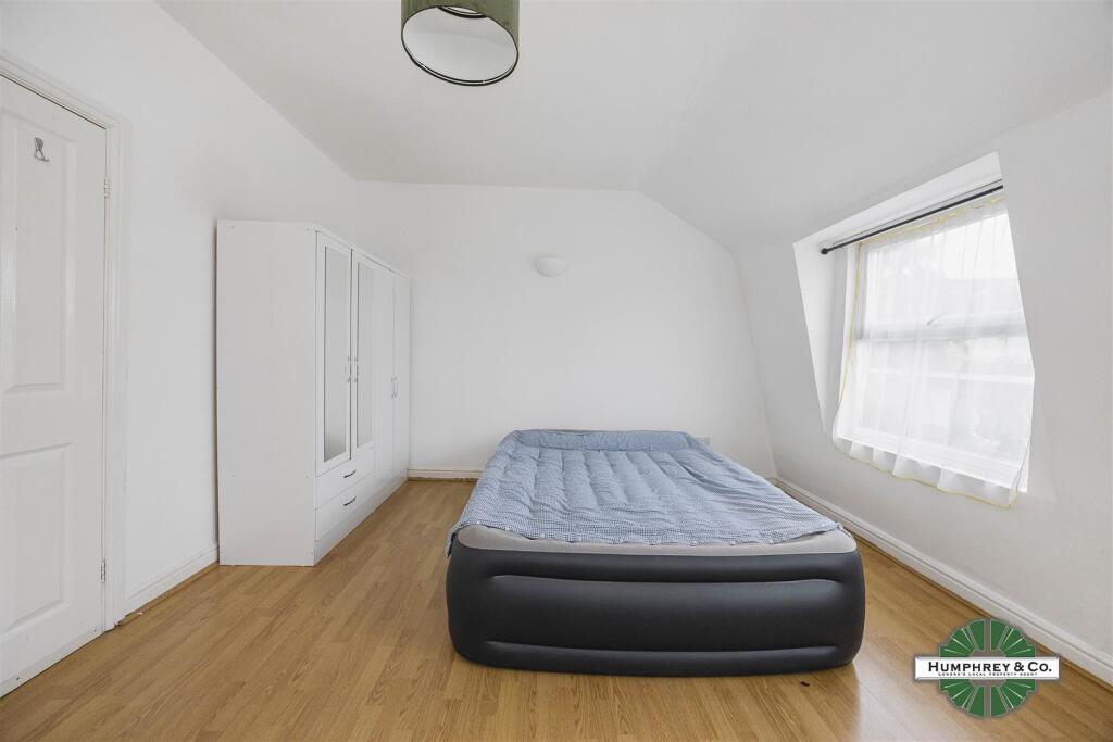 401-403 Hoe Street -016.JPG