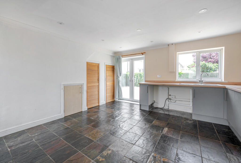 1306170-6-68498bb...