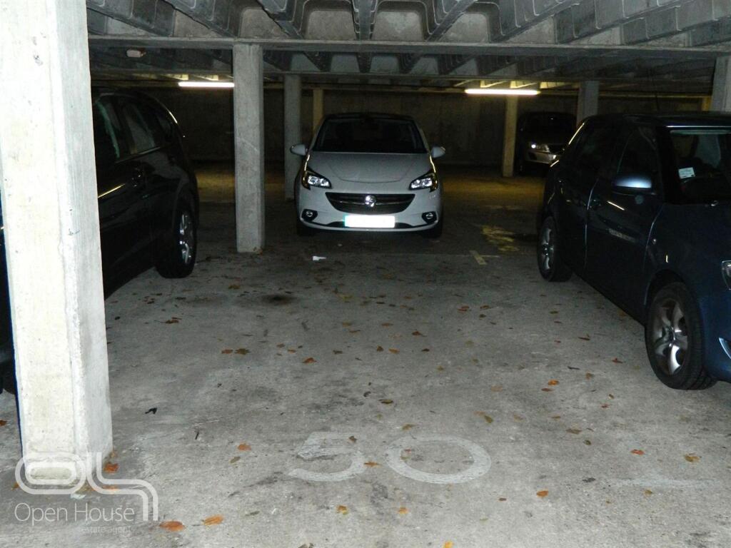 Parking.jpg