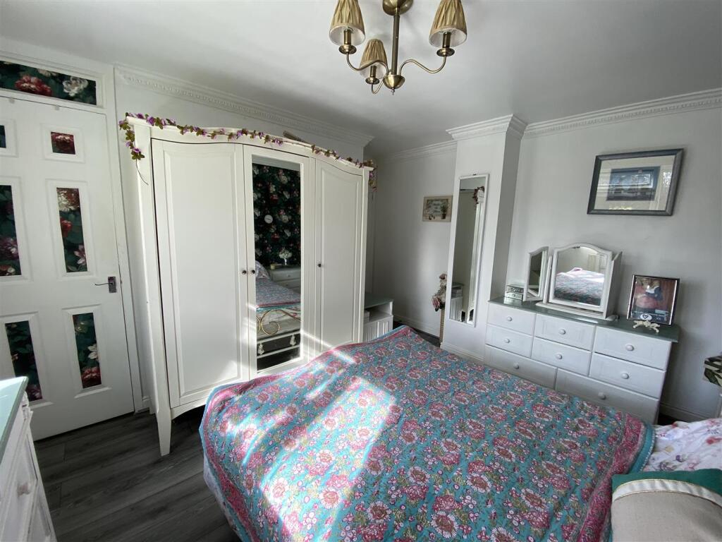 Bedroom no.1 front double: