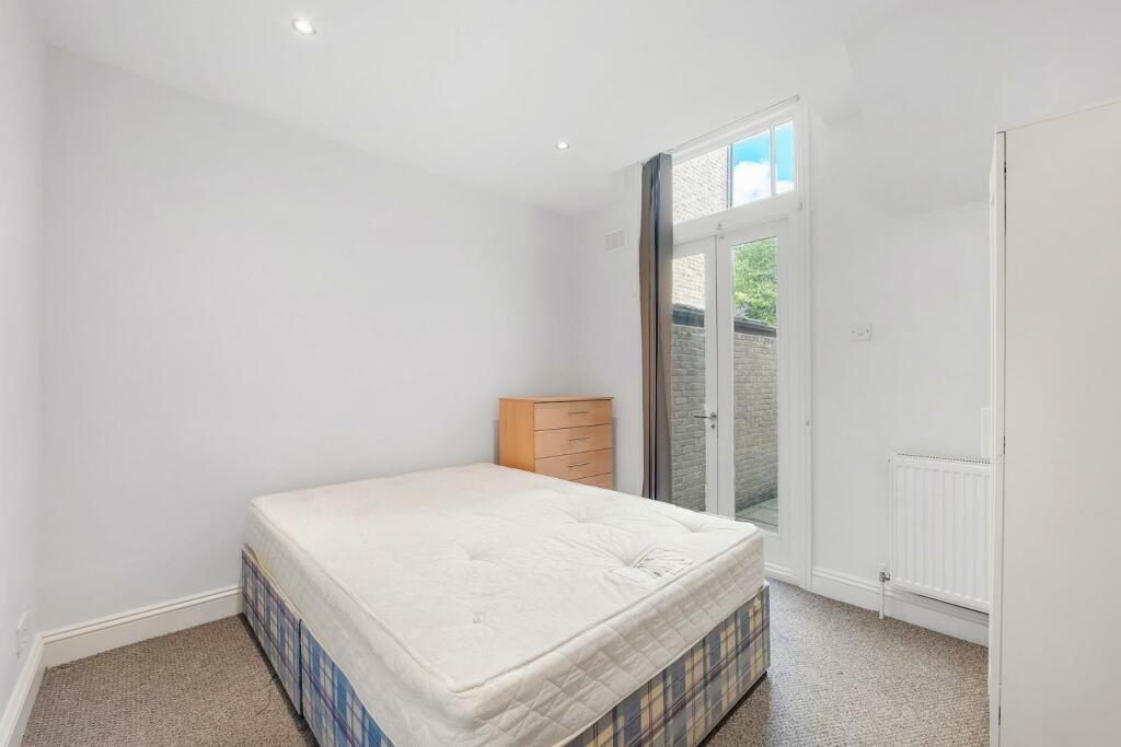 Bedroom 2.jpg