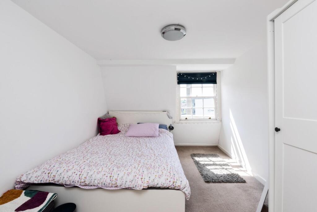 Flat 3, 9 Lower Borough Walls, Bath BA1 1QR-14.jpg