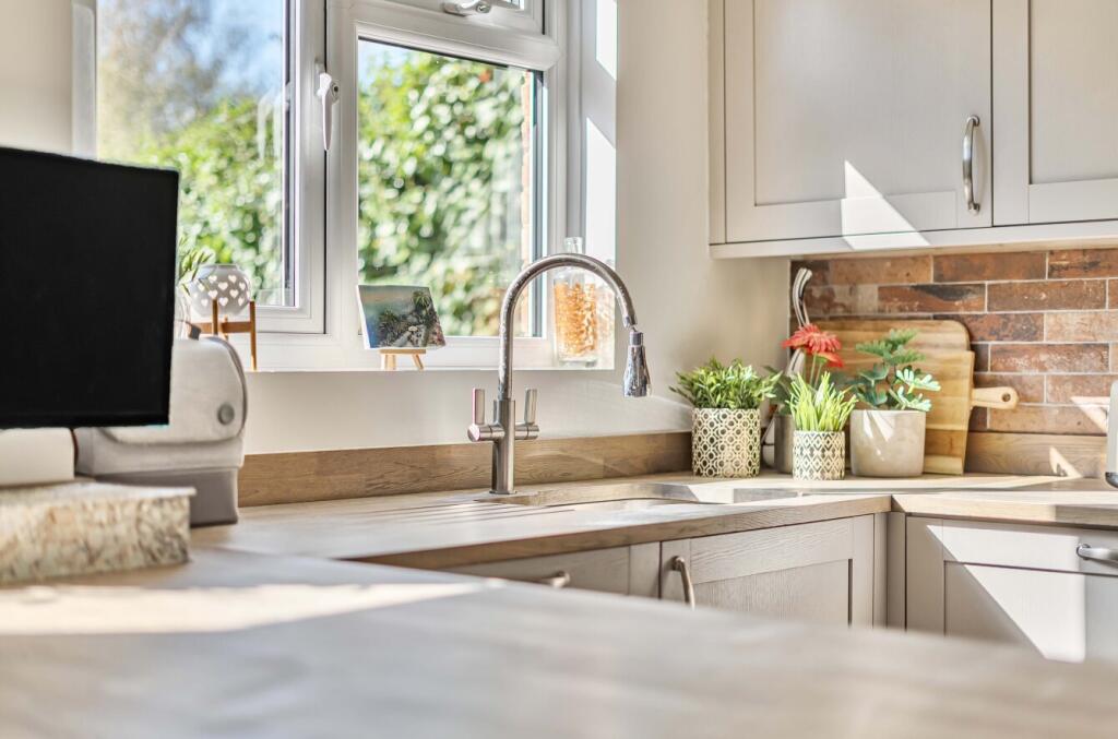 1361109-9-68dbdc2...