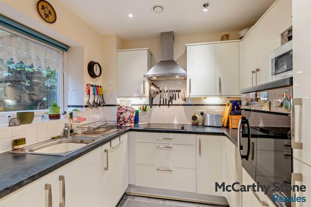 8631801-interior05-800.jpg
